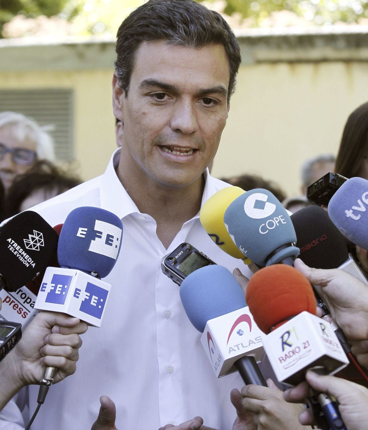 Sánchez acusa al Gobierno de aprovechar la crisis para aprobar amnistías fiscales vergonzantes y fomentar la desigualdad