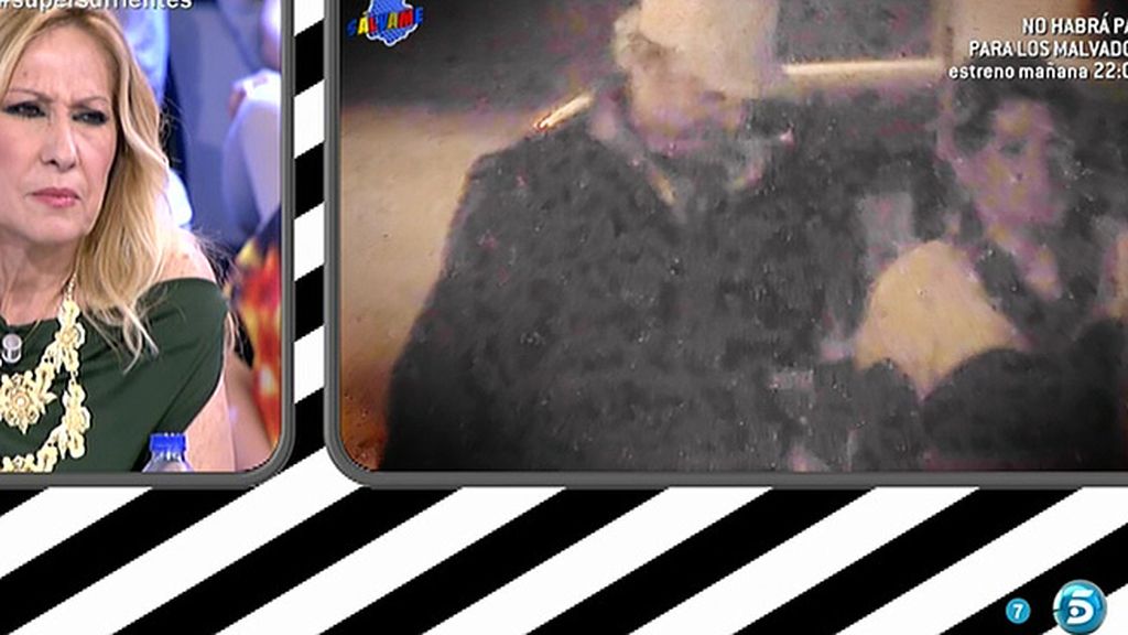 Se llama Jacqueline, trabaja en el Ayuntamiento de Chipiona y fue conejala