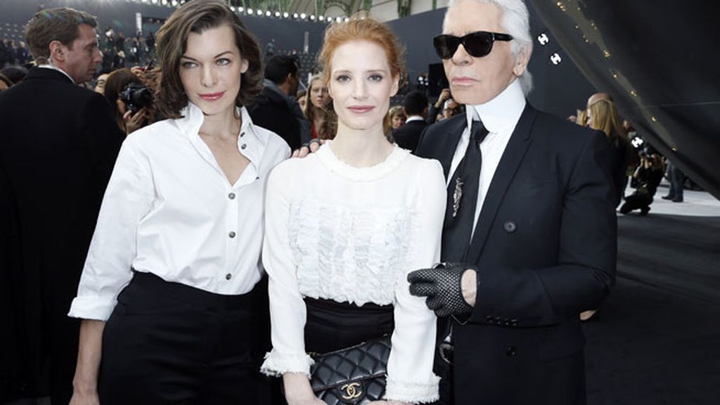 Jessica Chastain no se perdió el desfile de Chanel en la Fashion Week París