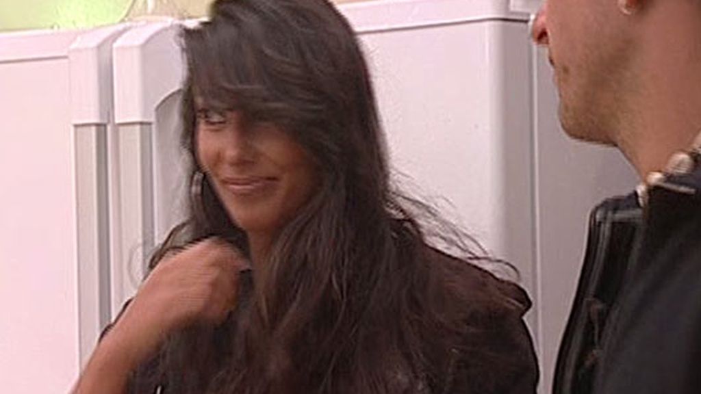 Arturo y Carol, mucho feeling en su primera noche juntos