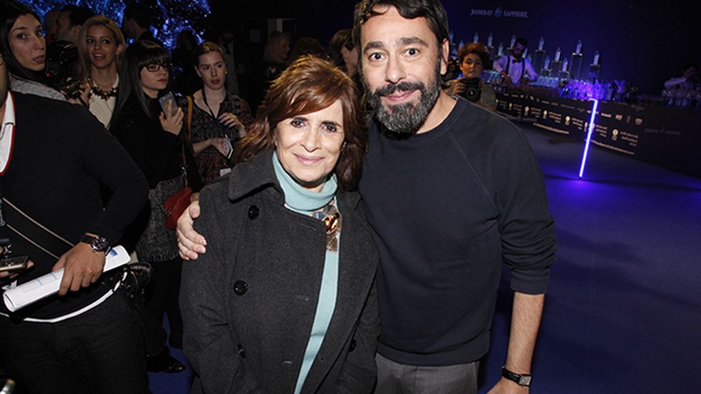 Juanjo Oliva con la periodista Carmen Rigalt