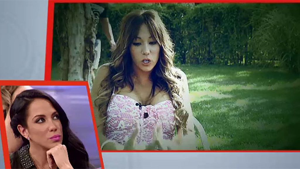 El tronista roba un beso a Steisy