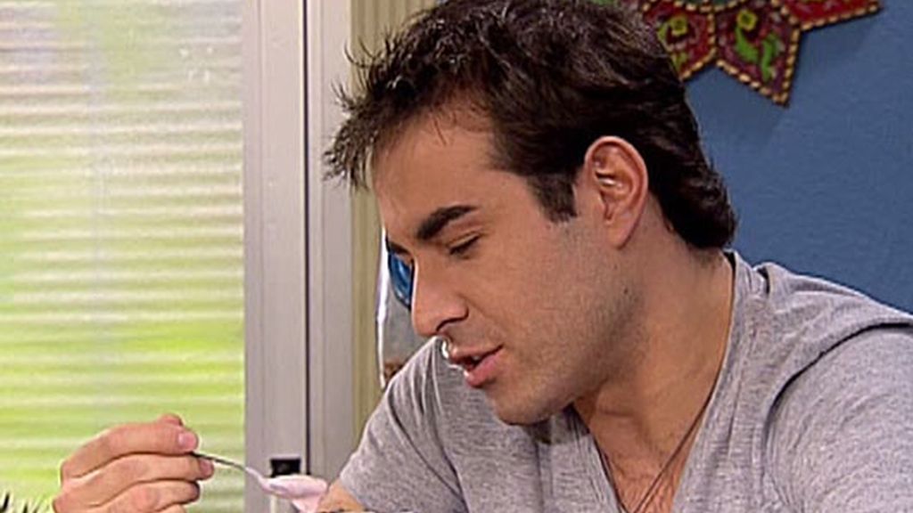 Con un pan debajo del brazo