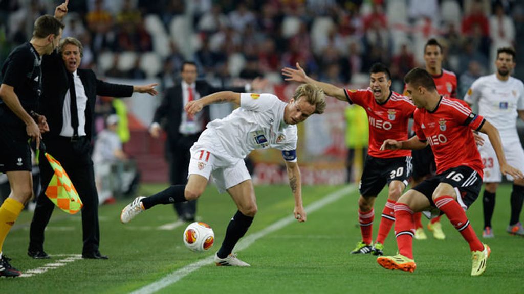 El Sevilla sufre para ser campeón de la Europa League