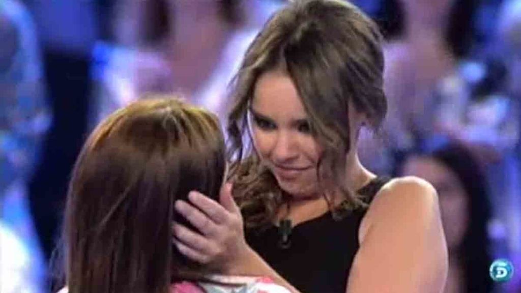 La cantante le ha dedicado a Mari el tema 'Simplemente tú'