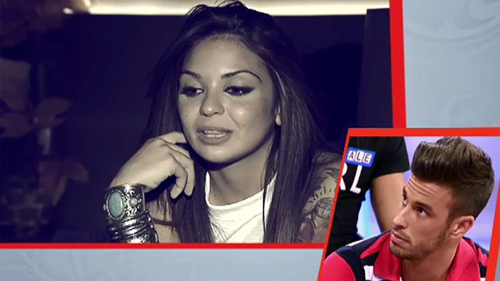 María, muy entretenida con el pretendiente