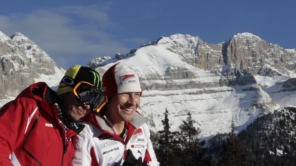 Rossi y Hayden se divierten en la nieve