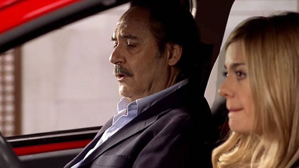 Xuan: "¡Tíralo! ¡Eres un Oquendo!"