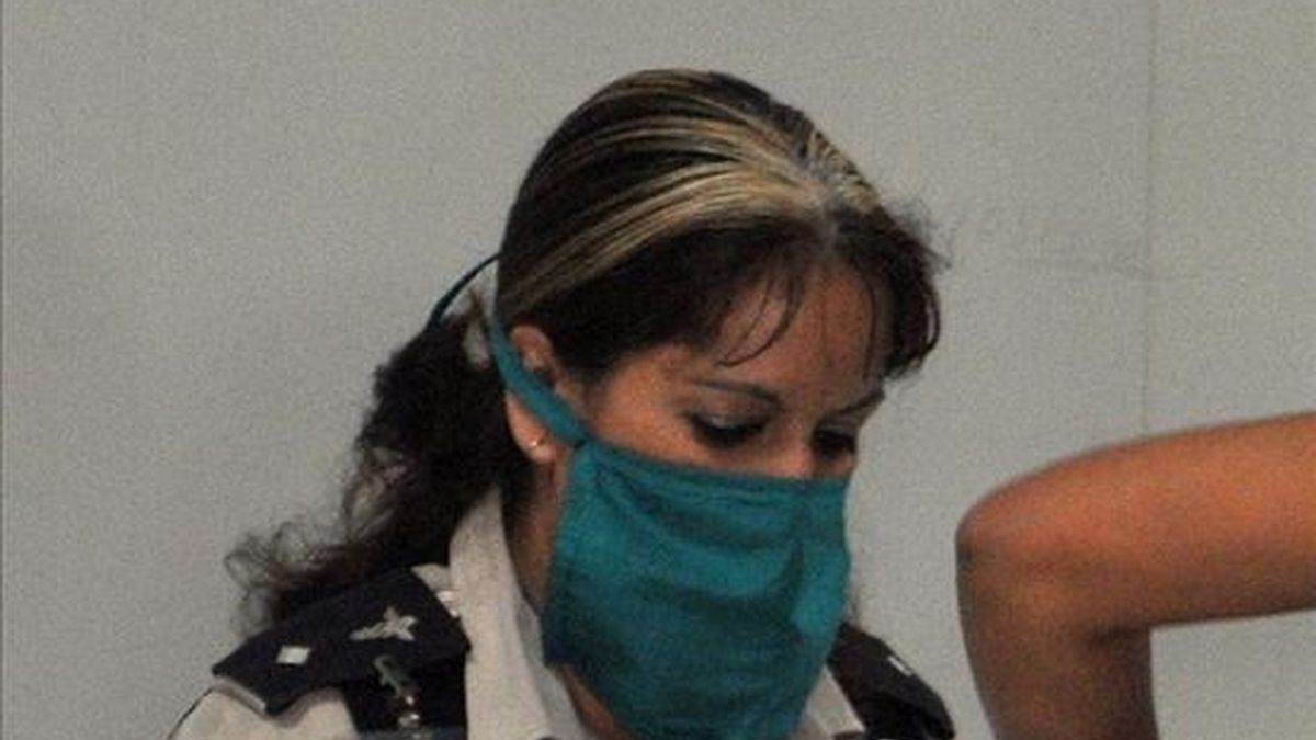 El ministerio de Salud de Cuba confirmó el séptimo caso de gripe A en la isla, una niña cubana residente en Estados Unidos que arribó al país el pasado lunes. EFE/Archivo