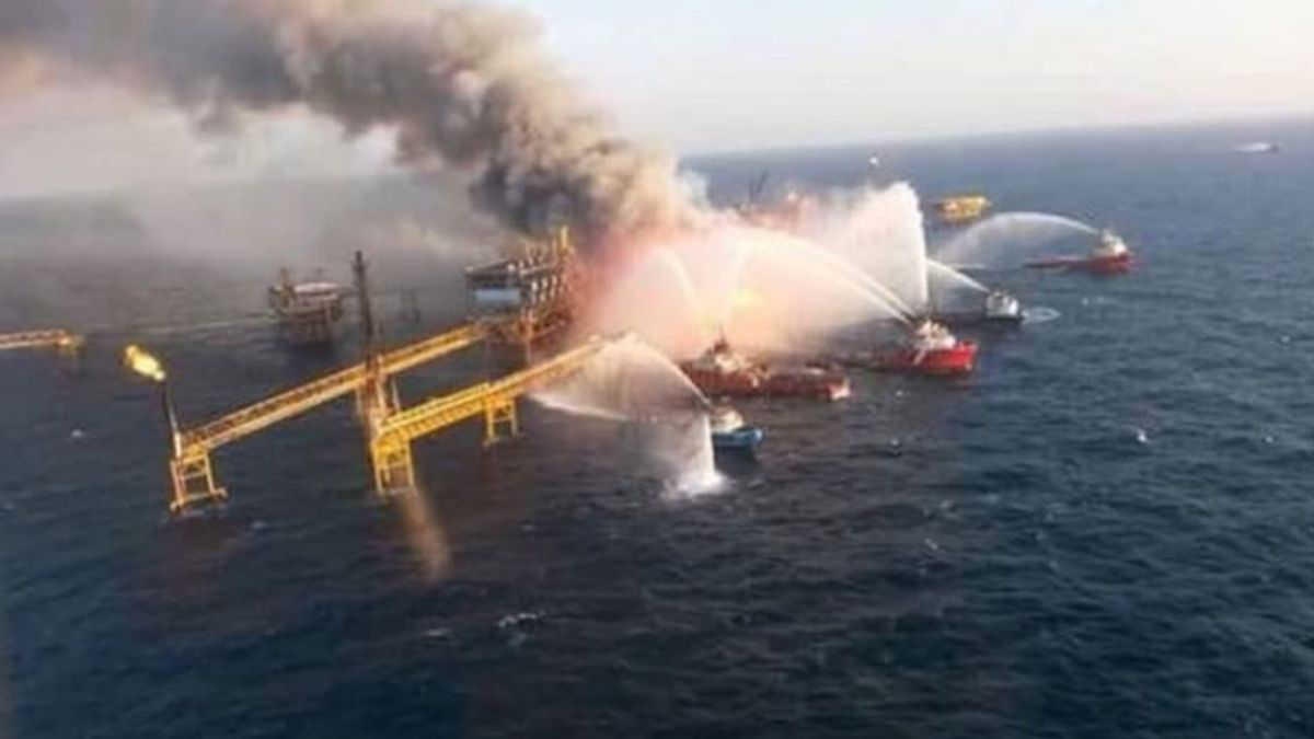 Incendio en la plataforma petrolera Abkatun de Pemex