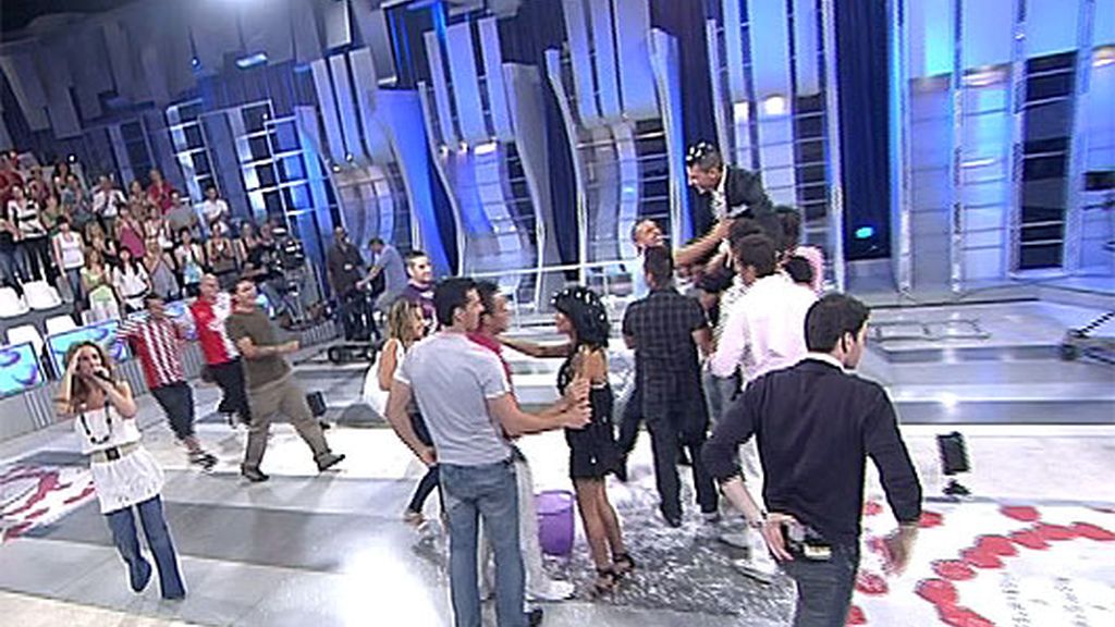 Jenni y Ferchu, por la puerta grande