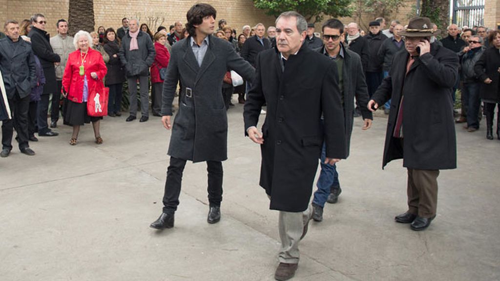 Emoción y lágrimas en el entierro de Valencia