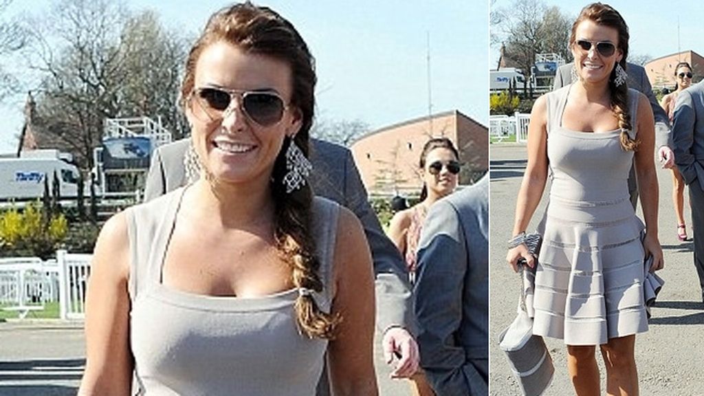 Cooleen Rooney, la mujer del futbolista del Manchester United, lo elige en color beige