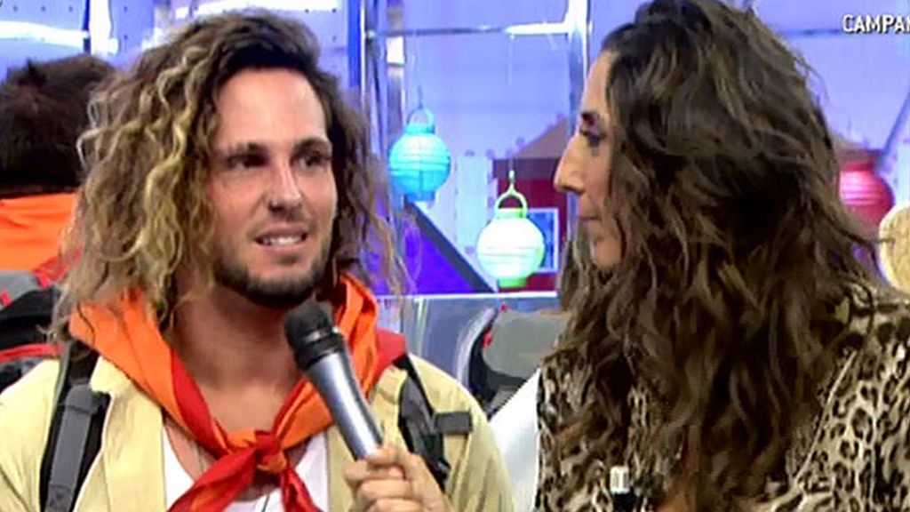 Los scouts visitan 'Sálvame' antes de emprender su camino al campamento