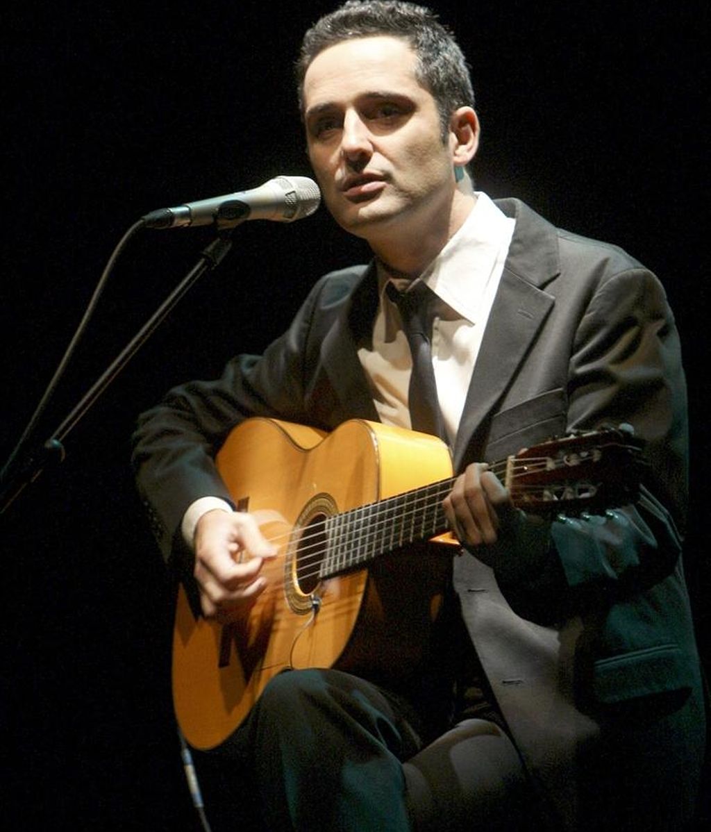 El cantautor uruguayo Jorge Drexler durante un concierto en el Teatro Albeniz de Madrid. EFE/Archivo El cantautor uruguayo Jorge Drexler durante un concierto en el Teatro Albeniz de Madrid. EFE/Archivo