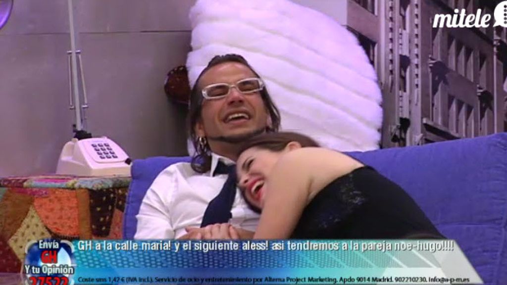 Marta y Cristian, muy juntitos en la fiesta de GH