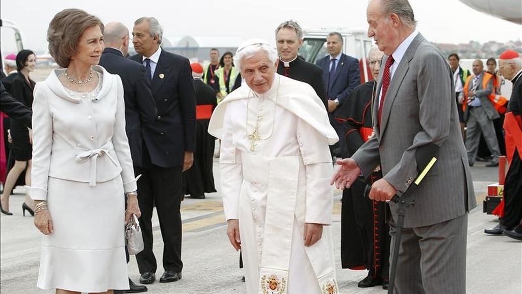 Doña Sofía, con el vestido que usó con el Papa Ratzinguer en 2011