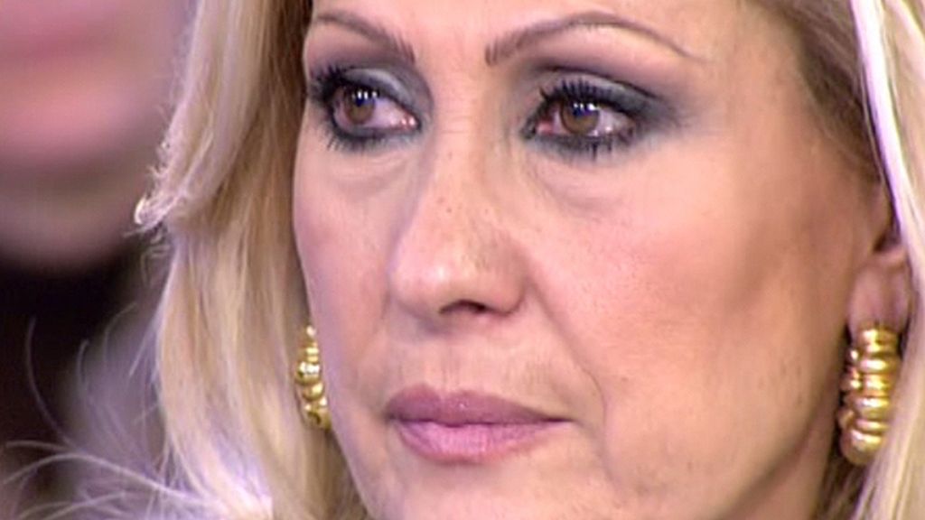 La colaboradora no puede evitar las lágrimas