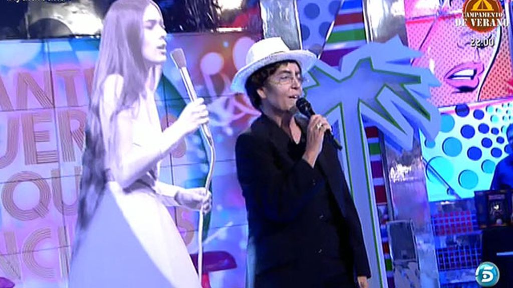 La colaboradora dedica la canción a sus tres directores