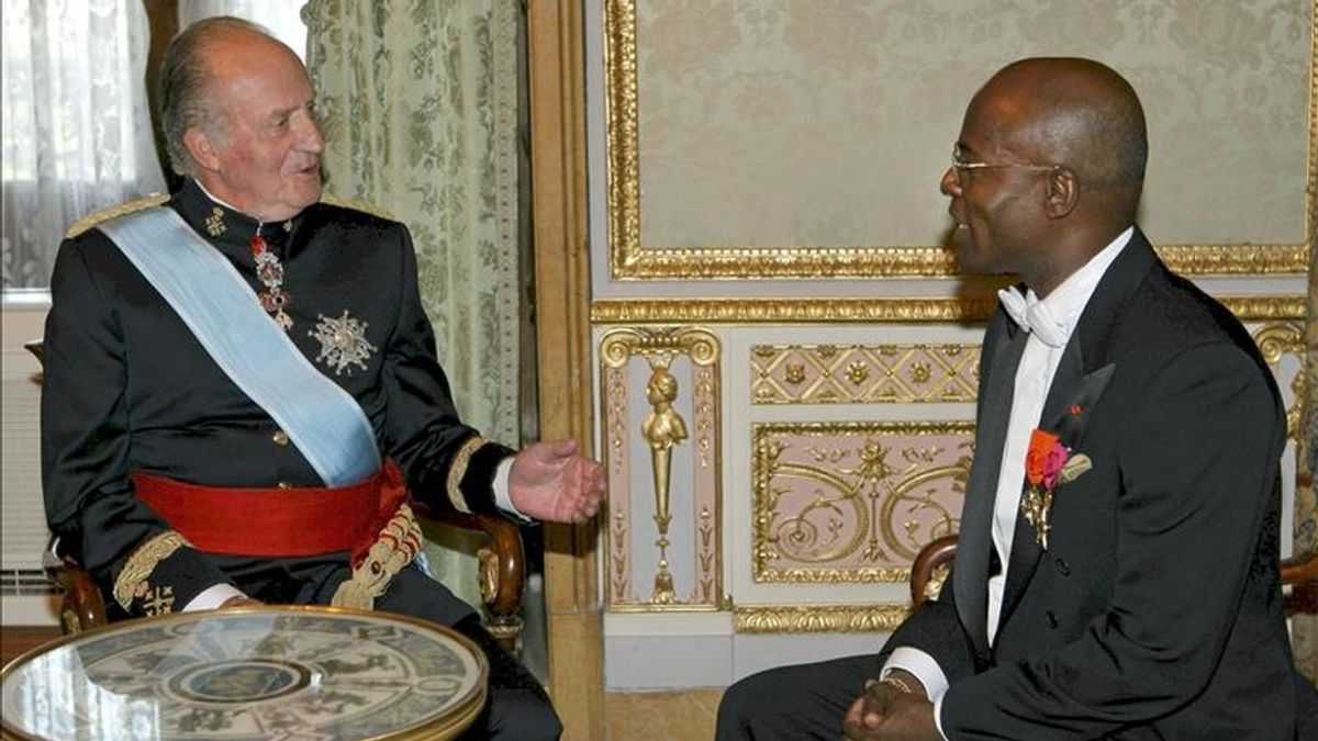El hasta ahora embajador de Costa de Marfil en España, Paul Ambohale Ayoman, en la presentación de sus cartas credenciales al rey en el Palacio Real. EFE/Archivo