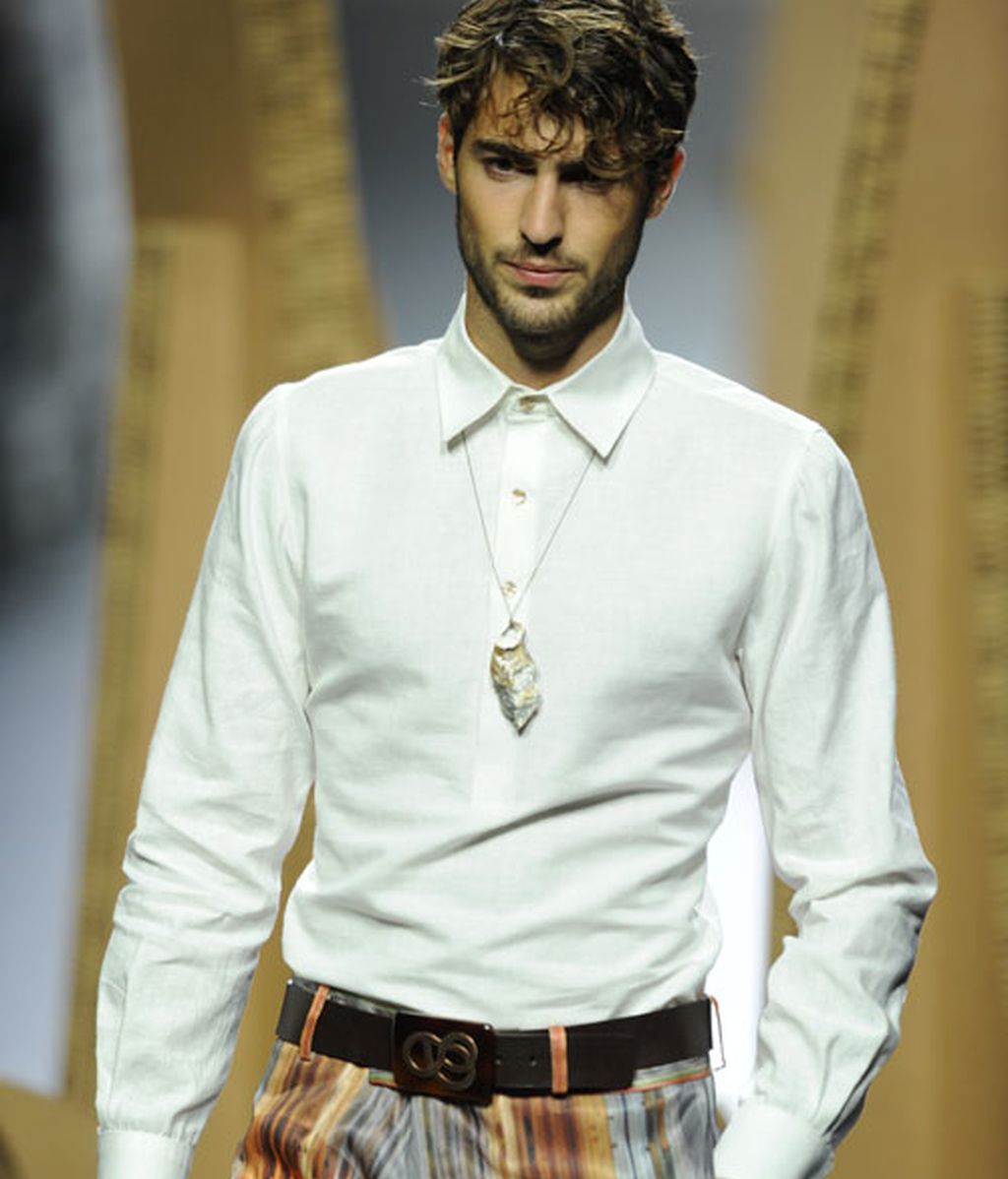 Ion Fiz trae sus tejidos del trópico