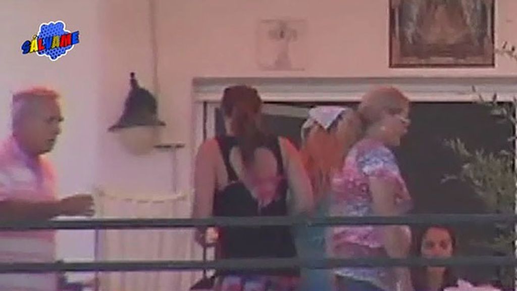 Amador Mohedano reúne a parte de su familia en su casa de Chipiona