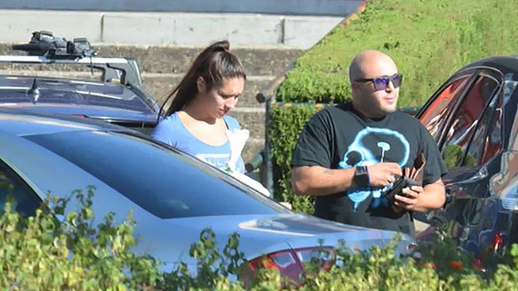 El hijo de Isabel Pantoja, fotografiado en compañía de una chica