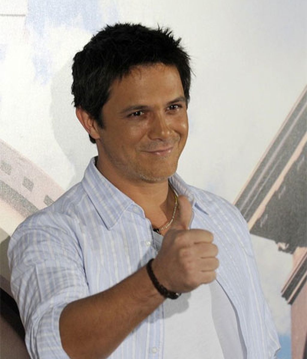 Alejandro Sanz regresa con 'Paraíso  Express'