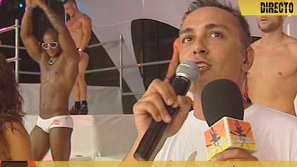 Kiko Hernández: "Me he liado con alguien de otra cadena"