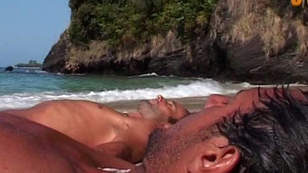 La primera pareja de la isla