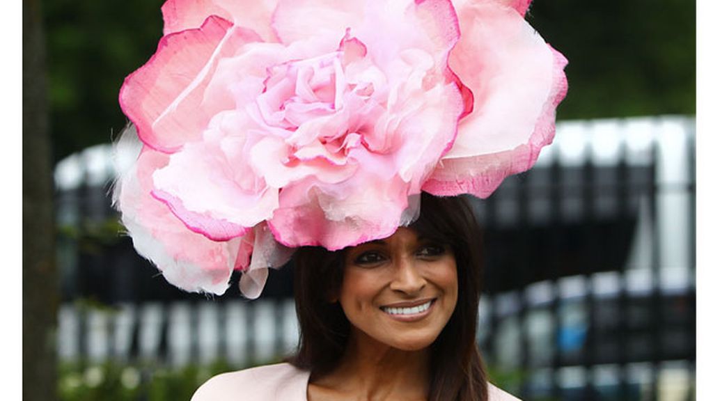 Sombreros, caballos y extravagancia en la cita de Ascot