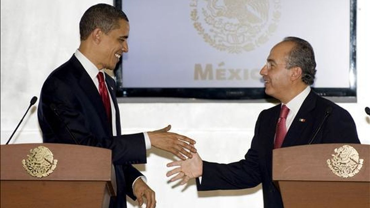 El presidente Felipe Calderón pidió que Estados Unidos frene el trasiego ilegal de armas a México. EFE