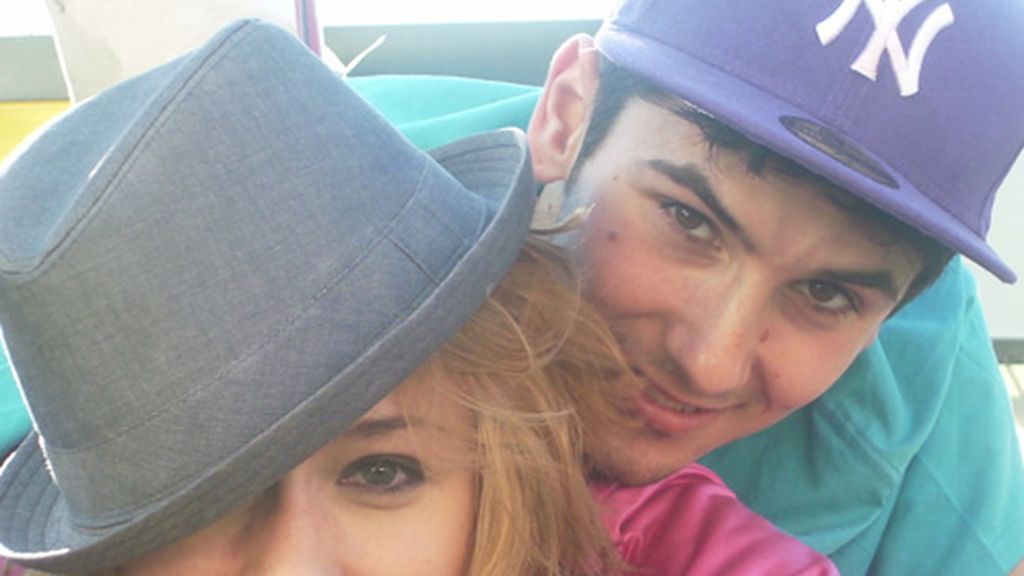 Lisa y Kevin acaramelados