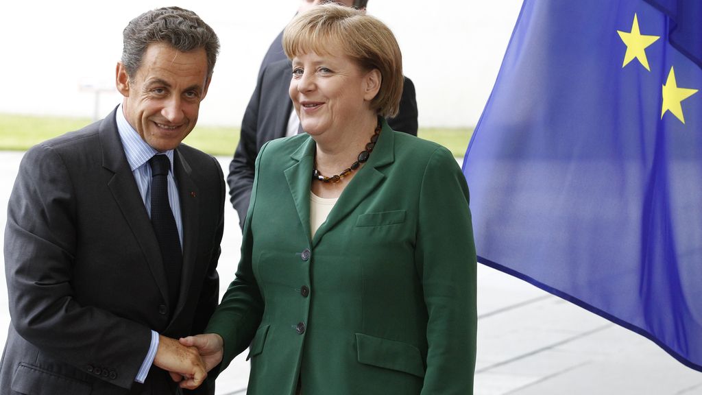 Merkel se reúne con Sarkozy para apaciguar a los mercados