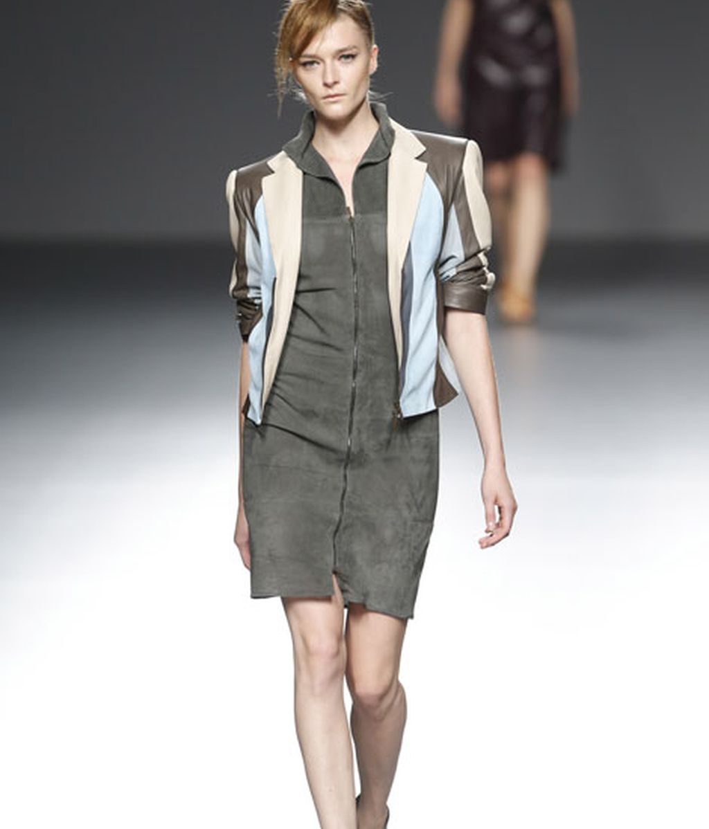 Rojos brillantes y colores de la tierra