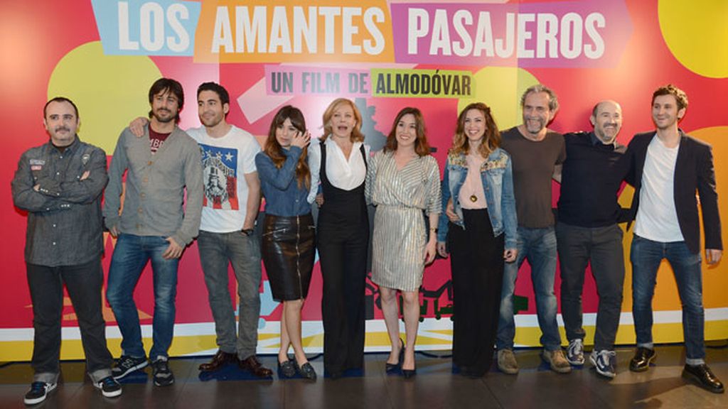 Buen rollo en la presentación con Hugo Silva y Blanca Suárez
