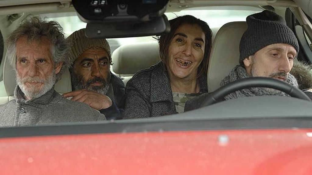 Paz Padilla (La Chusa) acude al mercadillo benéfico de Montepinar