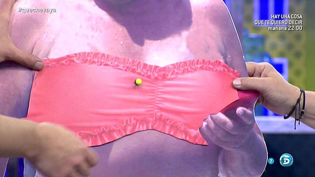 'Sálvame' propone bikinis a la colaboradora por si participa en 'Supervivientes'