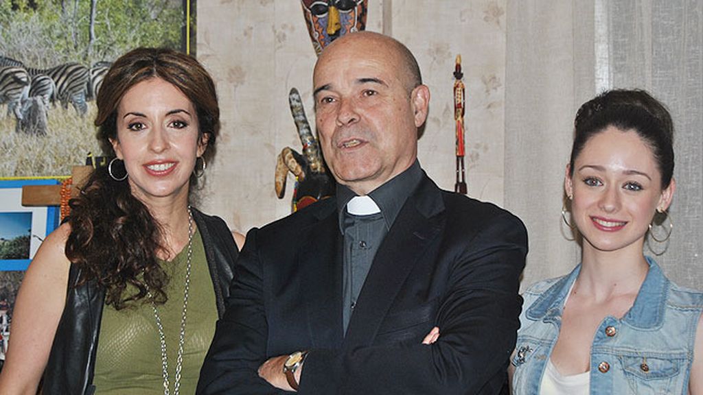 Lilian Caro y Elena Rivera dan vida a Paz y Sara respectivamente