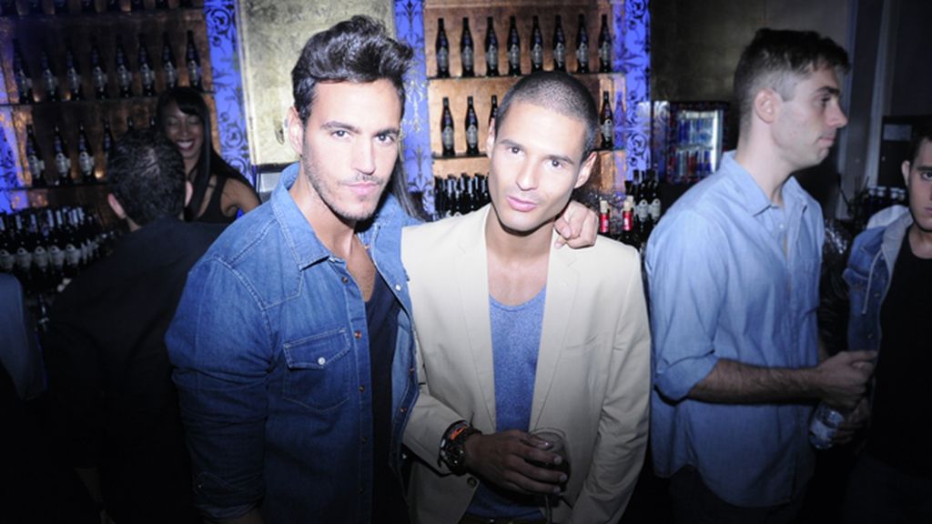 El modelo Juan Yanes y Carlos G. López