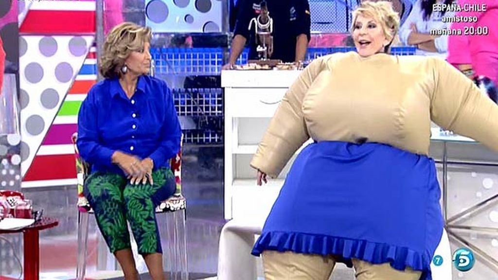 Agobiada y con ganas de quitarse el disfraz, así ha acabado la colaboradora