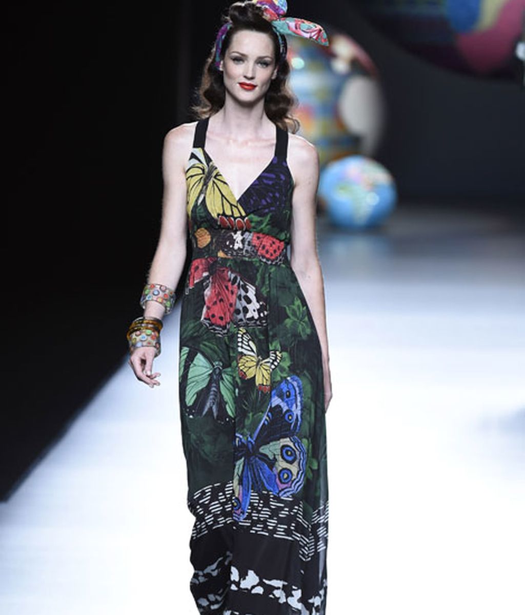 Color y grafismo en una colección que explota las señas de identidad de la firma