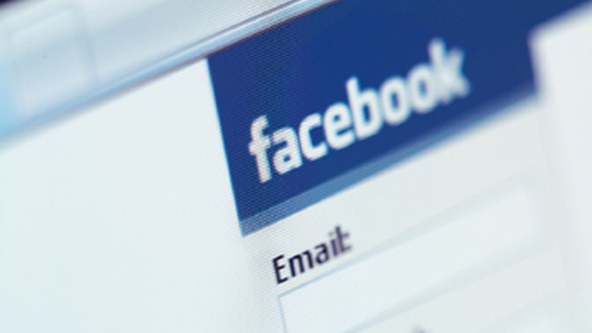 Facebook alentará a sus usuarios a participar en comunidades virtuales donde compartir conocimientos, una "wikipedia" en la red social. Facebook alentará a sus usuarios a participar en comunidades virtuales donde compartir conocimientos, una "wikipedia" en la red social.