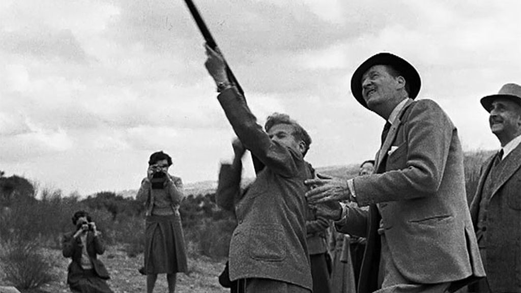 Su infancia y adolescencia en Estoril y Las Jarillas