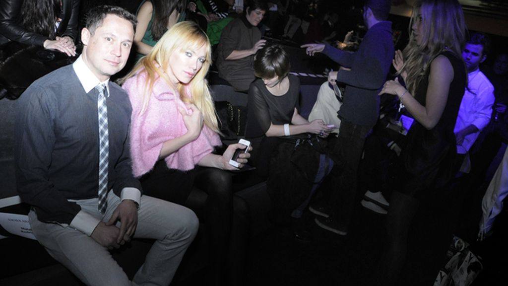 Brindamos con Amaya Arzuaga tras el éxito de su desfile