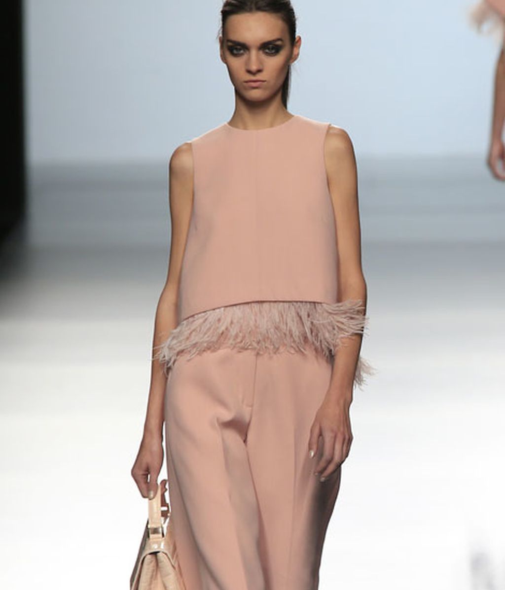 Sofisticación y elegancia en azules, rosas y burdeos