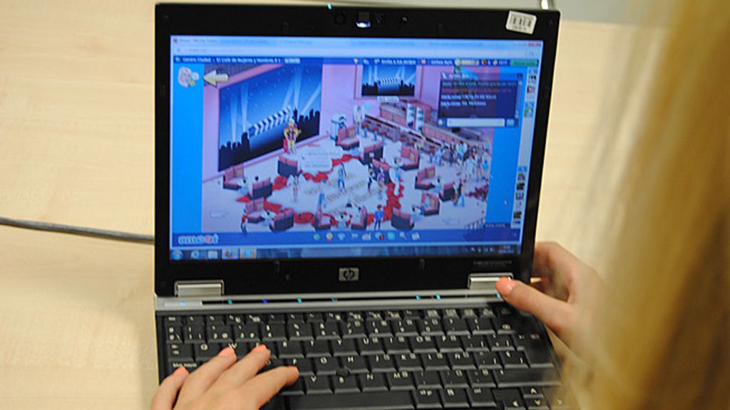 Ainhoa visita el café de mujeres y hombres Smeet