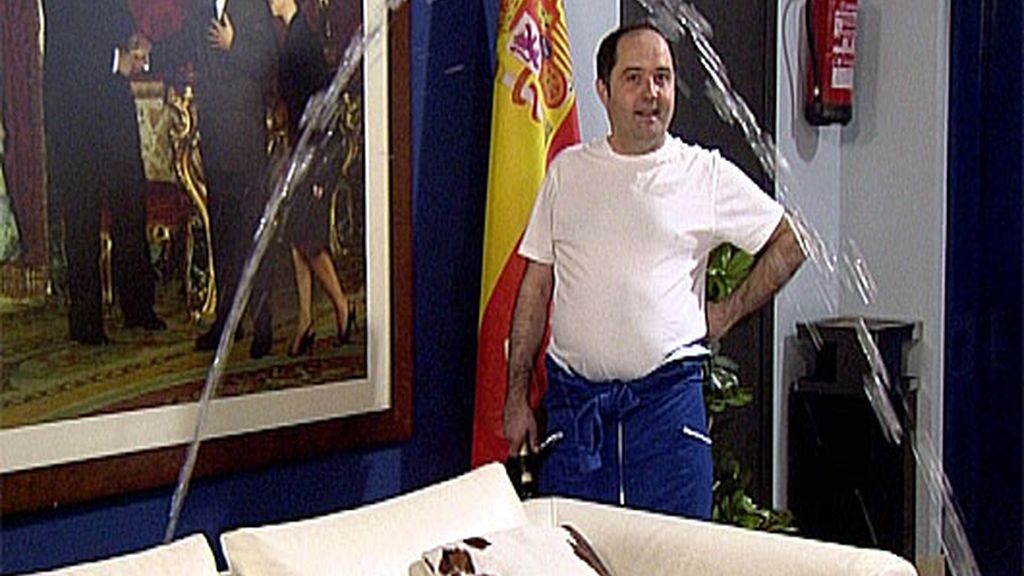 Cap 13, T.2: 'Un fontanero, un calentón y una abuela motorista'