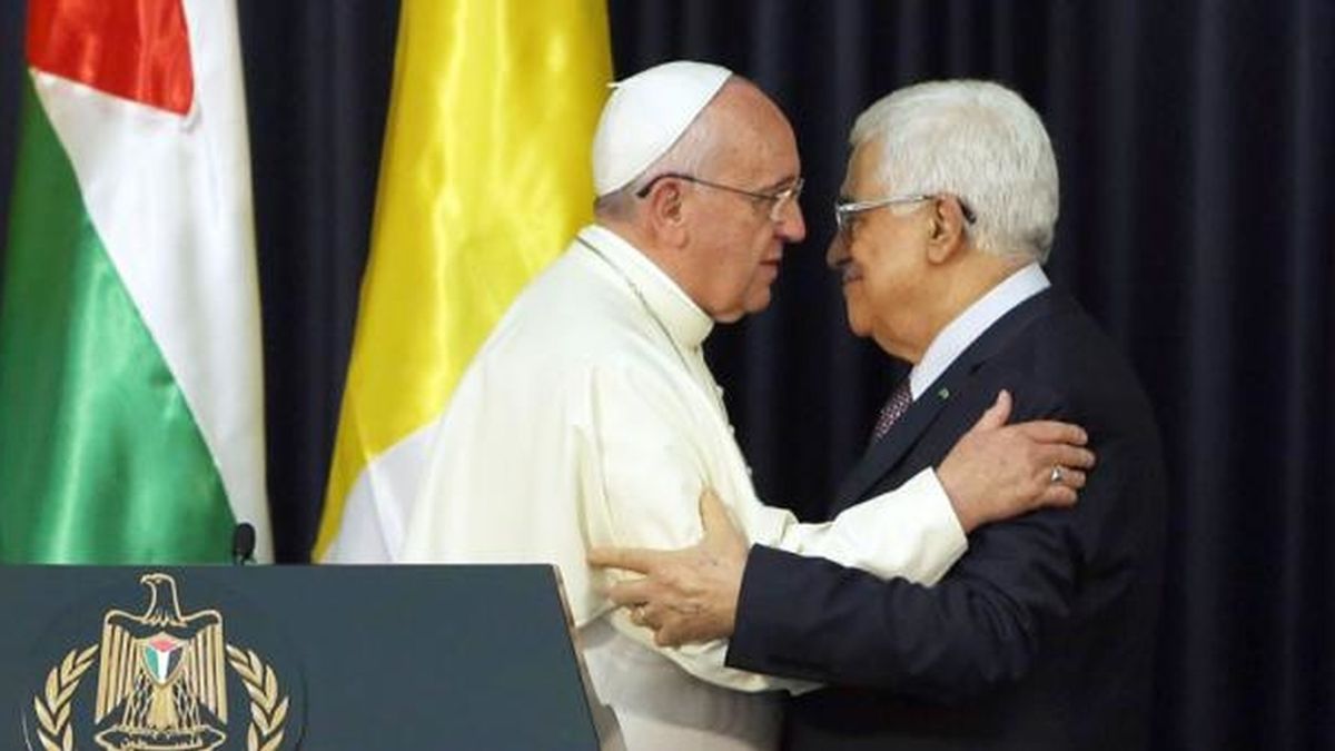 El Papa Francisco y Mahmoud Abbas