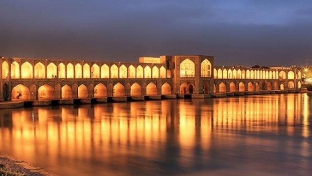 Puente Khaju, Irán